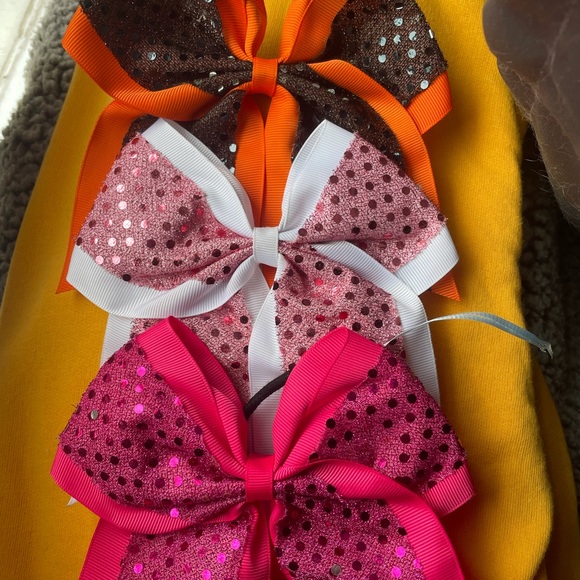 Cheer bow - Picture 5 of 11